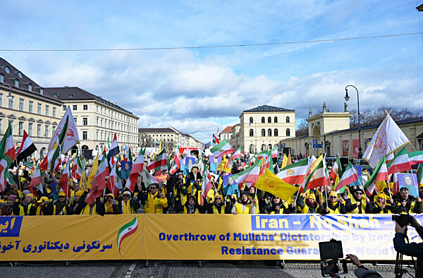 62. Münchner Sicherheitskonferenz - Demonstrationen