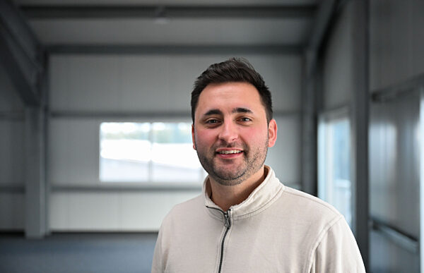 Grabsteine mit Briefschlitz