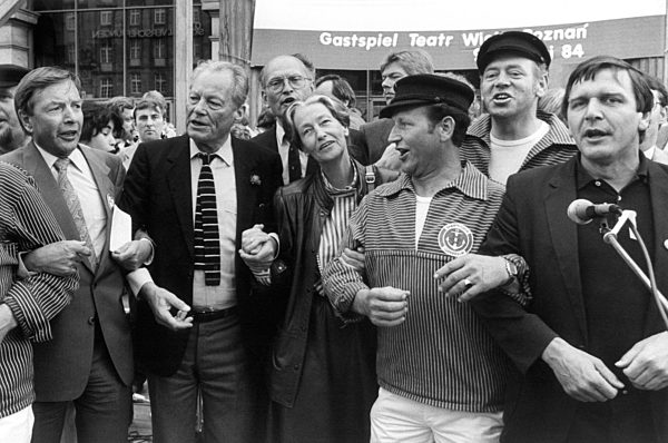 Singend und schunkelnd feierte die SPD in Hannover am 05.05...