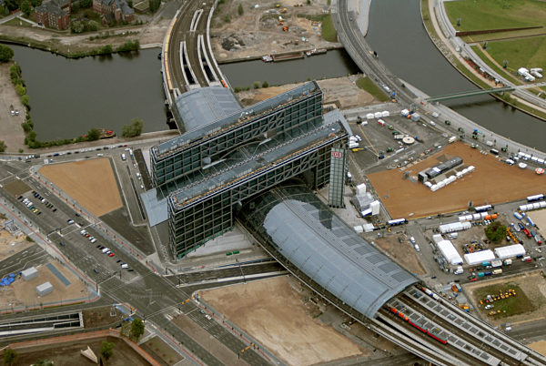 Berlins neuer Hauptbahnhof vor Eröffnung