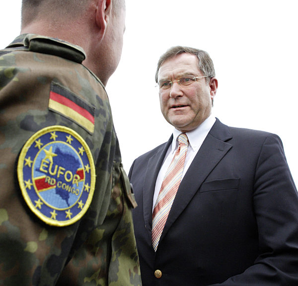 BM Jung besucht den Kongo