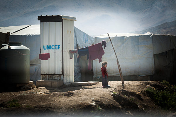 Syrisches Kind im Fluechtlingslager Barr Elias