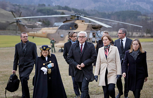 Steinmeier besucht Absturzstelle in Frankreich