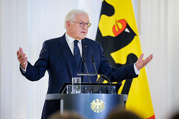 Bundespraesident Steinmeier, gibt zu den aktuellen Themen ein Pressestatemant