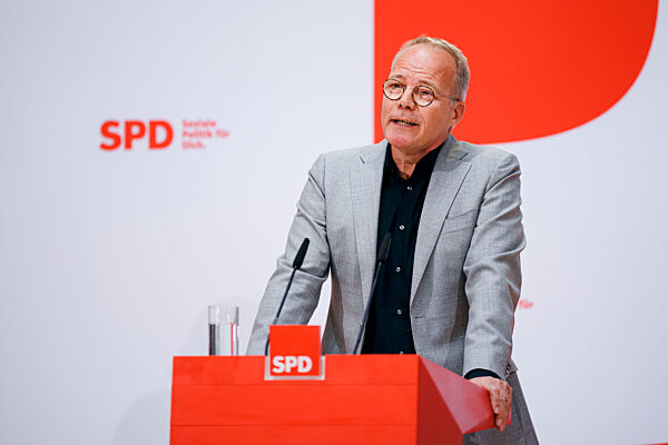 Matthias Miersch informiert ueber den Ausgang des SPD-Mitgliedervotums