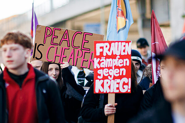 Schulstreik gegen Wehrpflicht