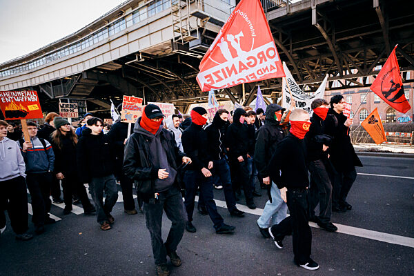 Schulstreik gegen Wehrpflicht