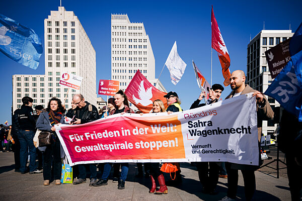 Schulstreik gegen Wehrpflicht
