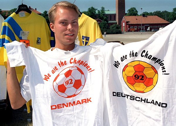 Fußball-EM 1992, Souvenir-Verkäufer
