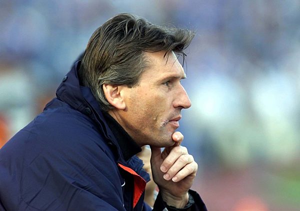 Fußball: Schwarzer Tag für Manfred Kaltz