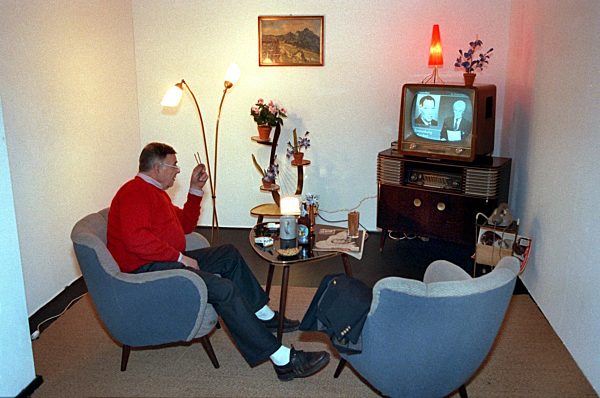 Ausstellung "Vom Pantoffelkino zum Home-Terminal"