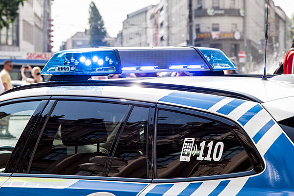 Themenbilder - Symbolbilder - Polizei Blaulicht - 2023