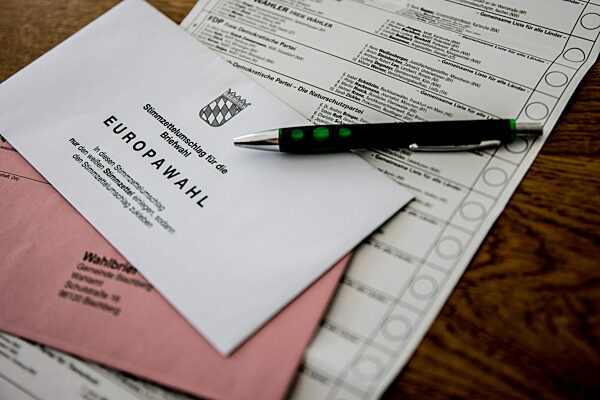 Themenbilder - Symbolbilder -  Wahl - 2024