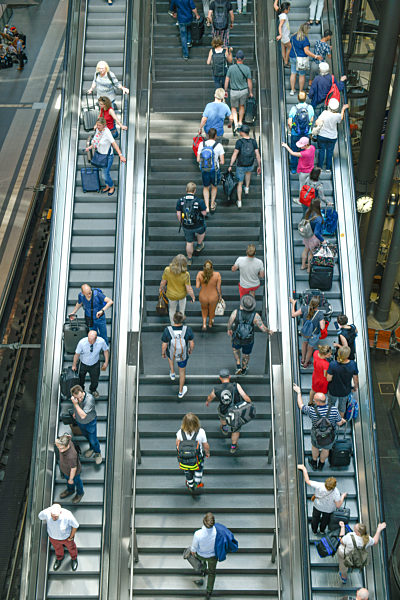 Rolltreppe, Treppe, Hauptbahnhof, Mitte, Berlin, Deutschland