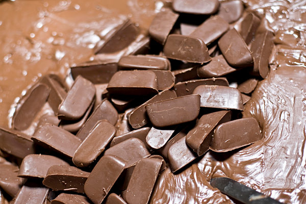 PRODUZIONE GIANDUJOTTI, CIOCCOLATO, CIBO, 2007