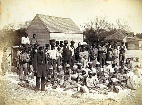Slaves of Thomas F Drayton of Magnolia Plantation, Hilton Head, South Carolina, 1862. During the American Civil War, (1861-1865) Drayton, a Southern plantation owner, served as a Brigadier General in the Confederate Army .
