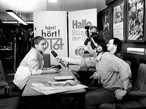 DDR - Kati Witt beim FDJ-Verbandstreffen