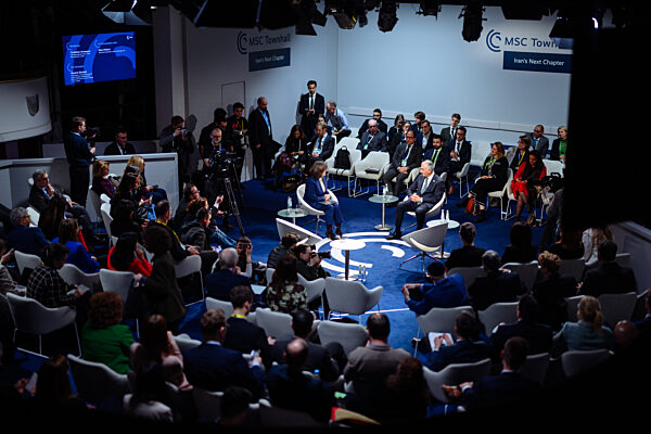 Engaging Dialogue at MSC Townhall: Iran's Next Chapter