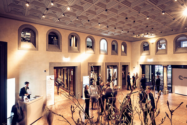 Dynamic Lobby Scene at Munich Security Conference