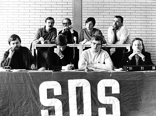 SDS - Sozialistischer Deutscher Studentenbund Der SDS - parteiunabhängig, außerparlamentarisch