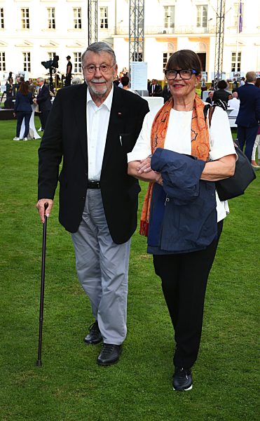 BundesprÃ_sident Steinmeier lÃ_dt zum BÃ_rgerfest ins Schloss Bellevue