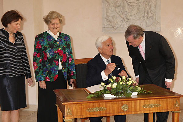 Abendessen zum 90.Geburtstag von Richard von Weizsäcker