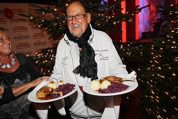 16. Weihnachtsfeier fuer Obdachlose