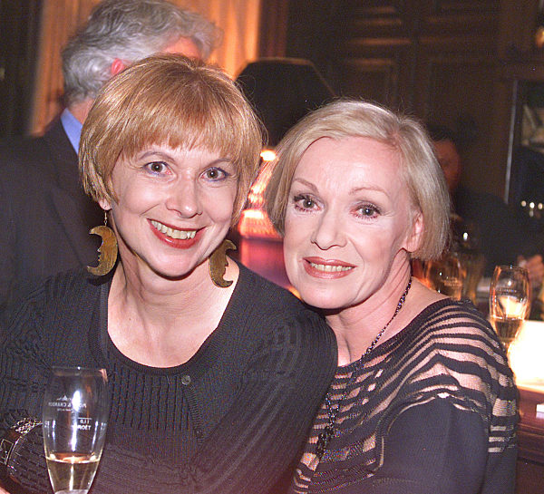 Foto: Henry H. Herrmann
Thema: 
Gala-VIP Lounge im exklusiven The Ritz...