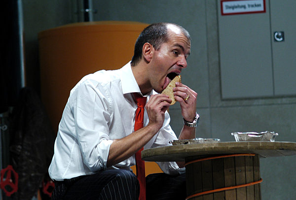 " Maennerhort " im Theater am Kurfuerstendamm