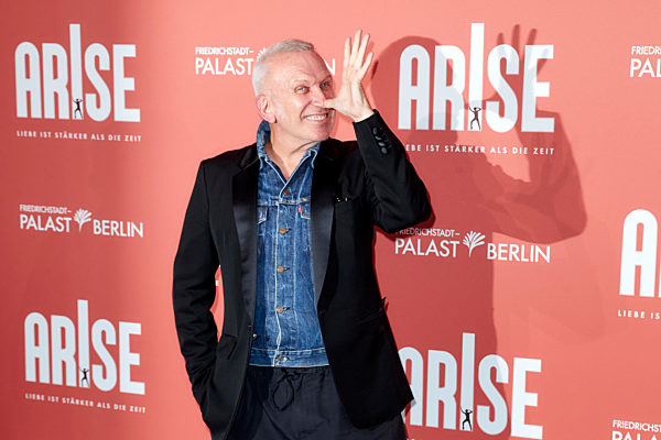 ARISE Grand Show Weltpremiere im Friedrichstadt-Palast