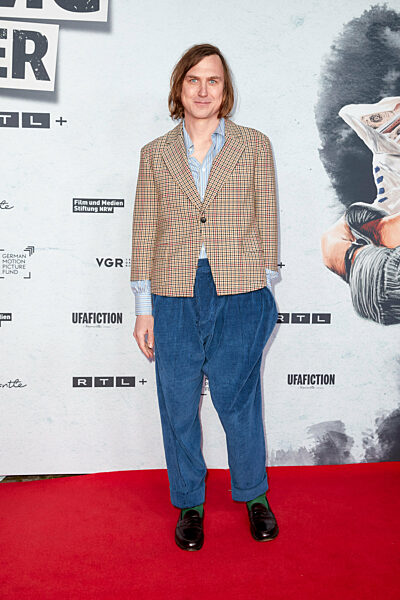 Faking Hitler Premiere in Berlin