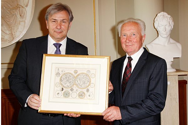 Essen zu Ehren des Berliner Ehrenbuergers Sigmund Jaeh