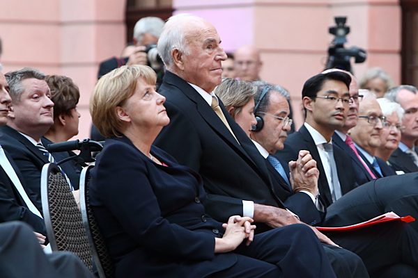 Kanzler der Einheit - Ehrenbuerger Europas - Helmut Kohl