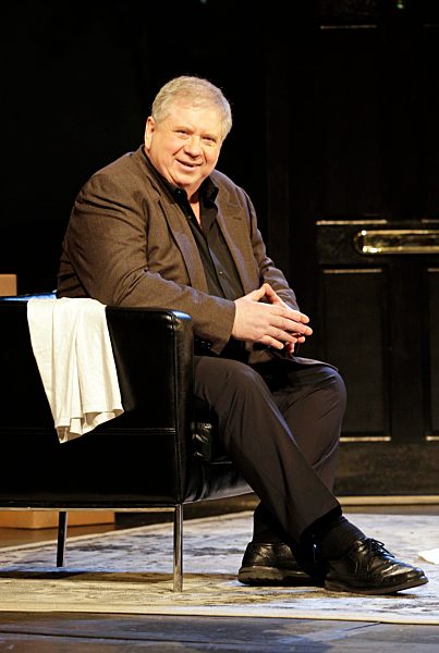 Oeffentliches Eigentum - Schlosspark Theater Berlin