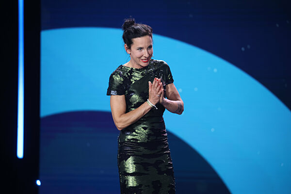 Juli Zeh
Laudatorin BESTES DREHBUCH 
bei Verleihung DEUTSCHER FILMPREIS 2025...