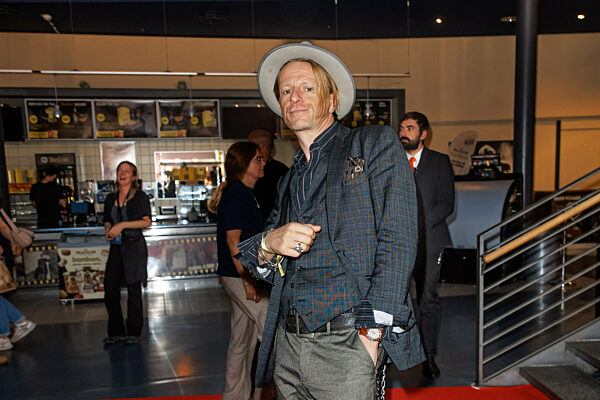 Weltpremiere - Der Tiger -