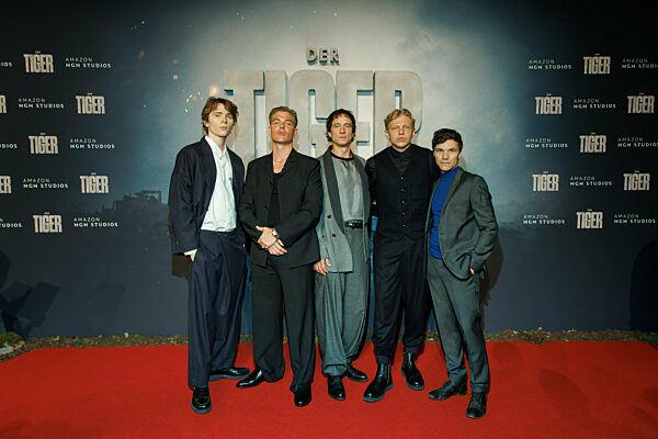 Weltpremiere - Der Tiger -
