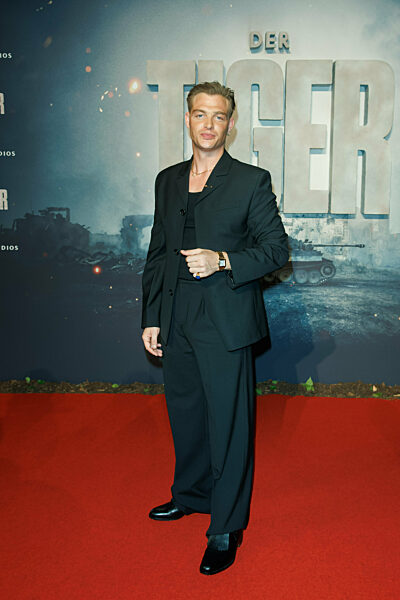 Weltpremiere - Der Tiger -