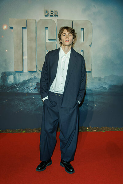 Weltpremiere - Der Tiger -