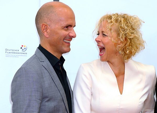 Weltpremiere: > ER IST WIEDER DA <