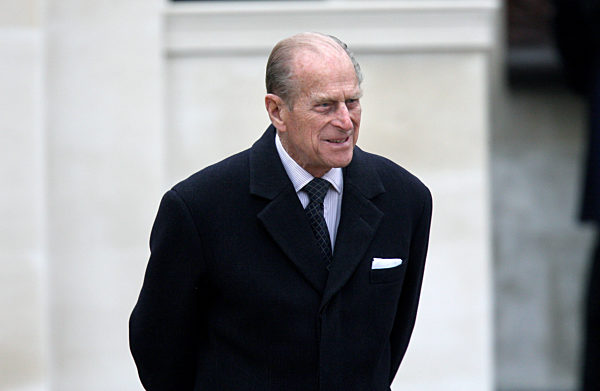 Königin Elizabeth II. enthüllt Denkmal für "Queen Mum"