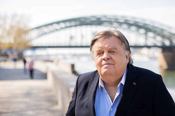 Helmut Thoma wird 80