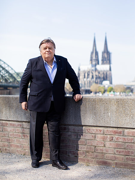 Helmut Thoma wird 80