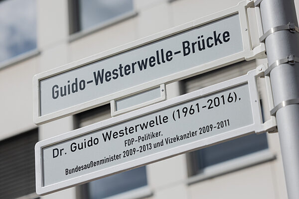 Bonner Victoriabrücke wird zur Guido-Westerwelle-Brücke