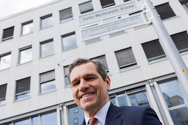 Bonner Victoriabrücke wird zur Guido-Westerwelle-Brücke