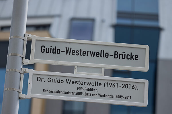 Bonner Victoriabrücke wird zur Guido-Westerwelle-Brücke