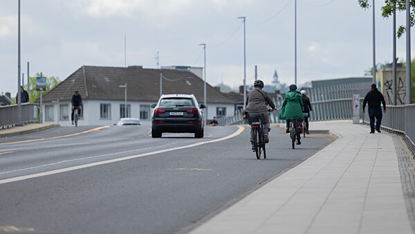 Bonner Victoriabrücke wird zur Guido-Westerwelle-Brücke