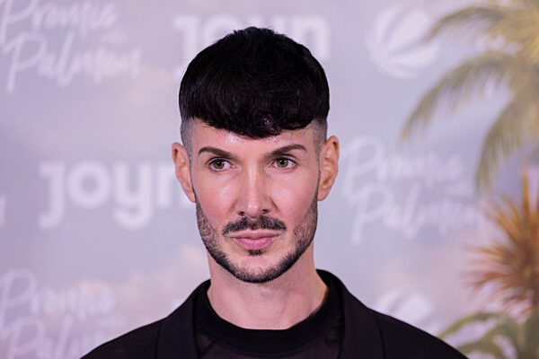 Premiere der 4. Staffel der Reality-Show „Promis unter Palmen