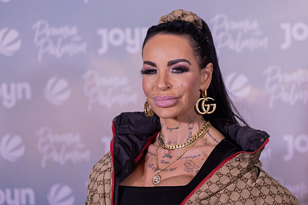 Premiere der 4. Staffel der Reality-Show „Promis unter Palmen