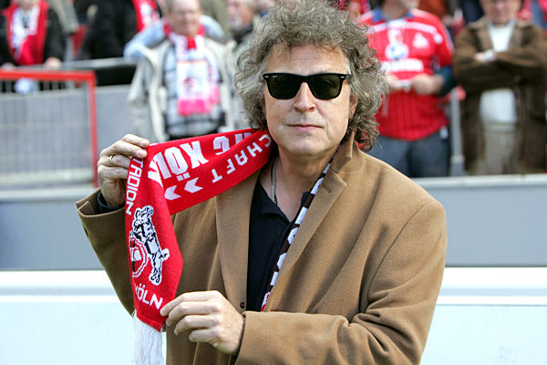 1. FC Köln - SpVgg Unterhaching 4:1 - BAP-Sänger  Niedecken